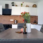 Jacobs Legacy - 4 Bedroom House, Free Parking, Near Center Semesterbostad *