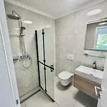 Jacobs Legacy - 4 Bedroom House, Free Parking, Near Center