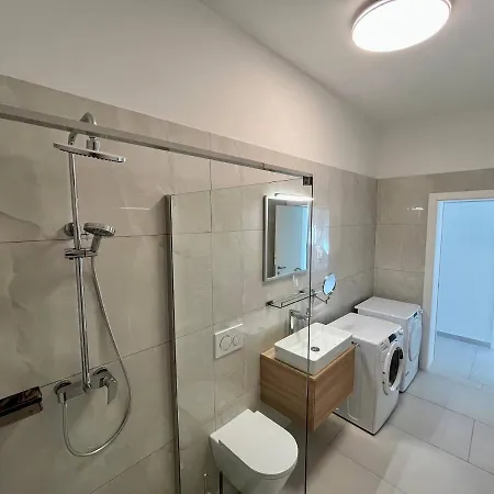 Holiday home 4 Bedroom Private House On The Hill *
