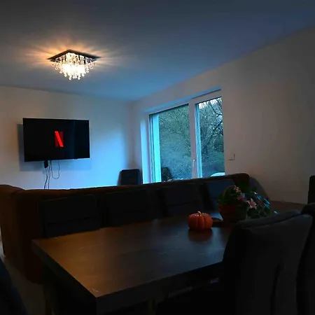 4 Bedroom Private House On The Hill Holiday home *