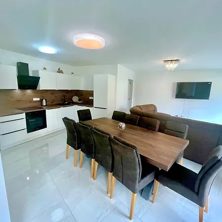 Jacobs Legacy - 4 Bedroom House, Free Parking, Near Center Prázdninový dům