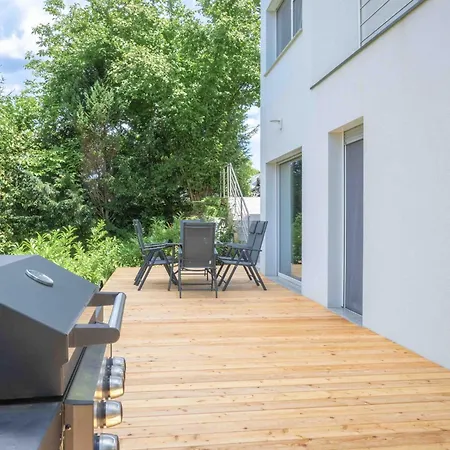 Jacobs Legacy - 4 Bedroom House, Free Parking, Near Center