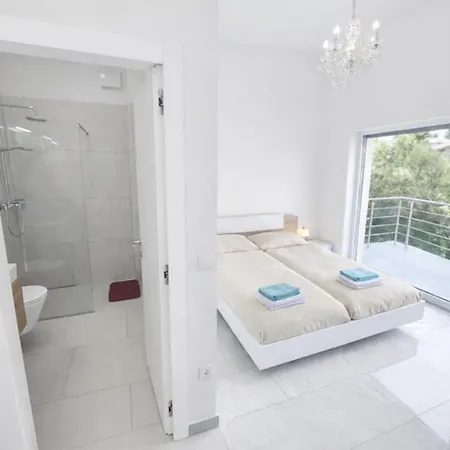 Σπίτι διακοπών Jacobs Legacy - 4 Bedroom House, Free Parking, Near Center *