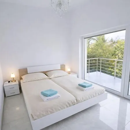 Jacobs Legacy - 4 Bedroom House, Free Parking, Near Center Дом отдыха *