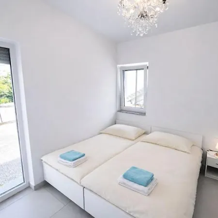 Jacobs Legacy - 4 Bedroom Private House Ljubljana