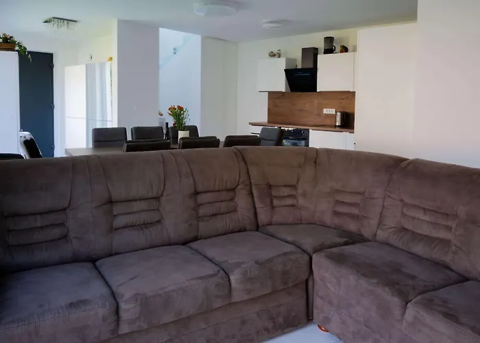 Jacobs Legacy - 4 Bedroom House, Free Parking, Near Center Λιουμπλιάνα