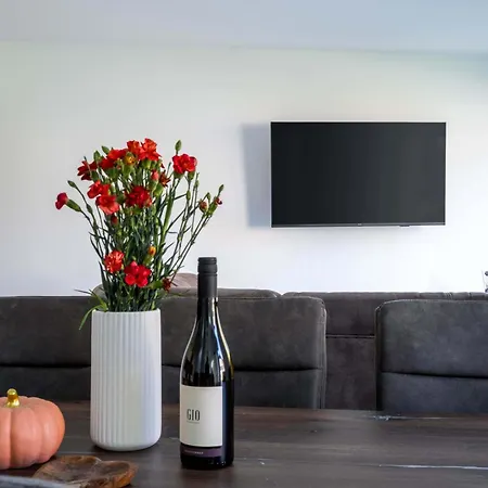 Jacobs Legacy - 4 Bedroom House, Free Parking, Near Center * Ljubljana